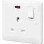 Powermax 13A 1 Gang Metallic Switched Socket