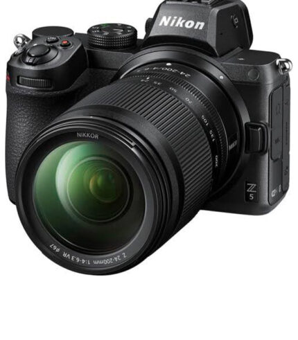 Nikon Z5 with NIKKOR Z 24-200mm f/4-6.3 VR Lens